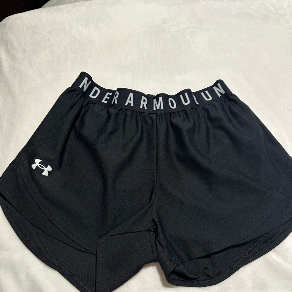 Under Armour Women's Athletic Black Shorts size small